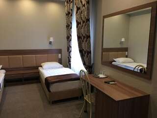 Гостиница Андорра Краснодар Улучшенный двухместный номер с 2 отдельными кроватями-5
