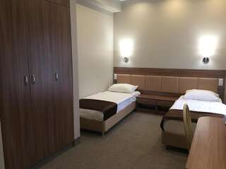 Гостиница Андорра Краснодар Улучшенный двухместный номер с 2 отдельными кроватями-1